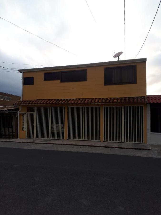 Apartamentos Guzman El Tejar Zewnętrze zdjęcie